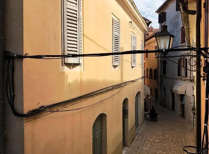 Erin Center - New Renovated Διαμέρισμα